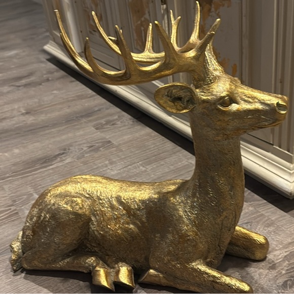 Elegant Silver Shell Wall Art - Picture 8 of 9